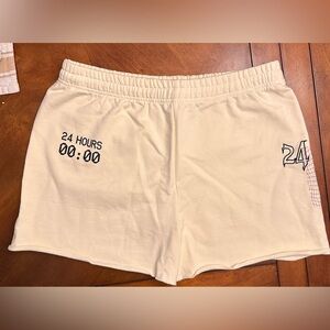 NWOT The Mayfair Group 24 Hours Sweatshorts Size XXL Light Yellow